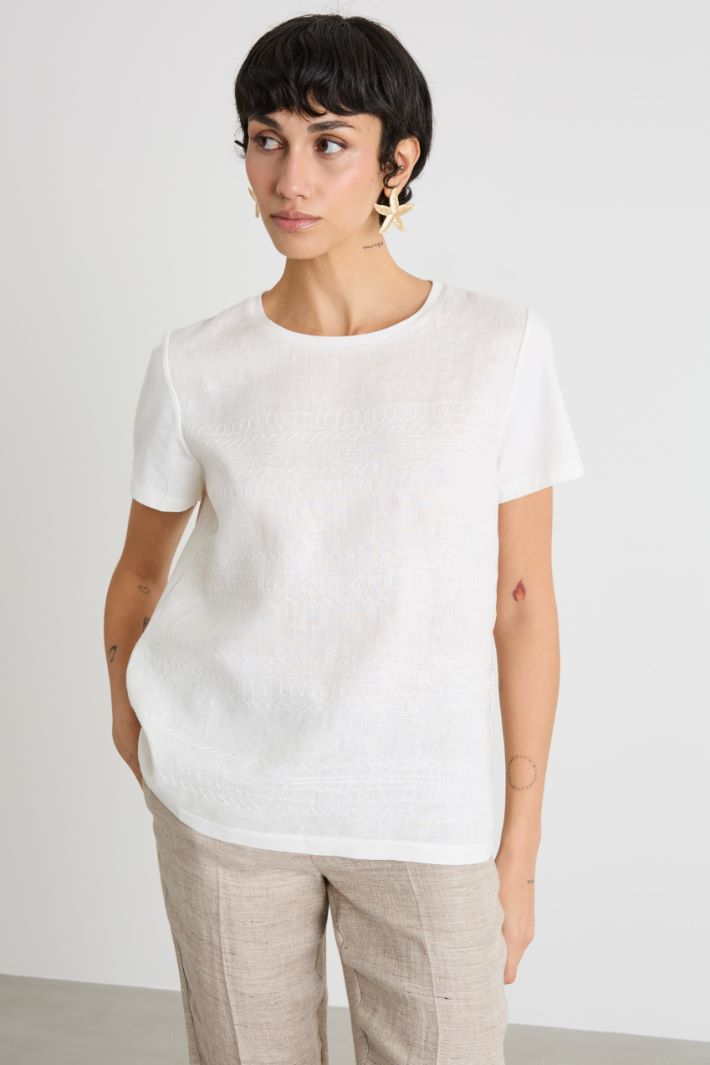 Embroidered T-shirt Intrend - 2