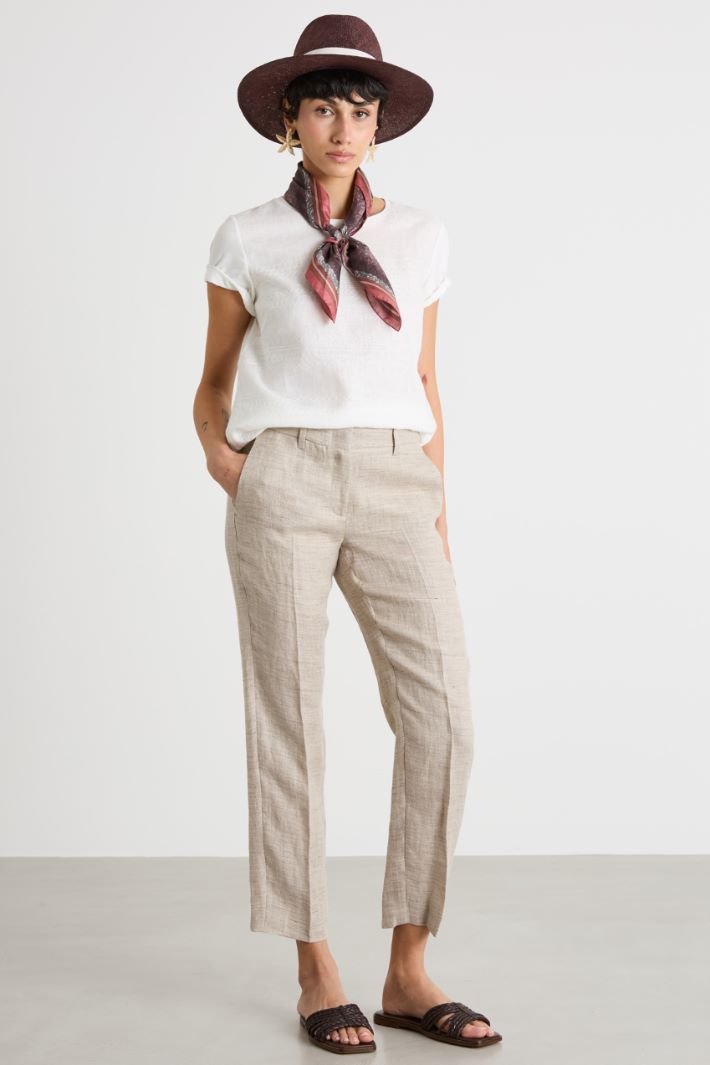 Embroidered T-shirt Intrend