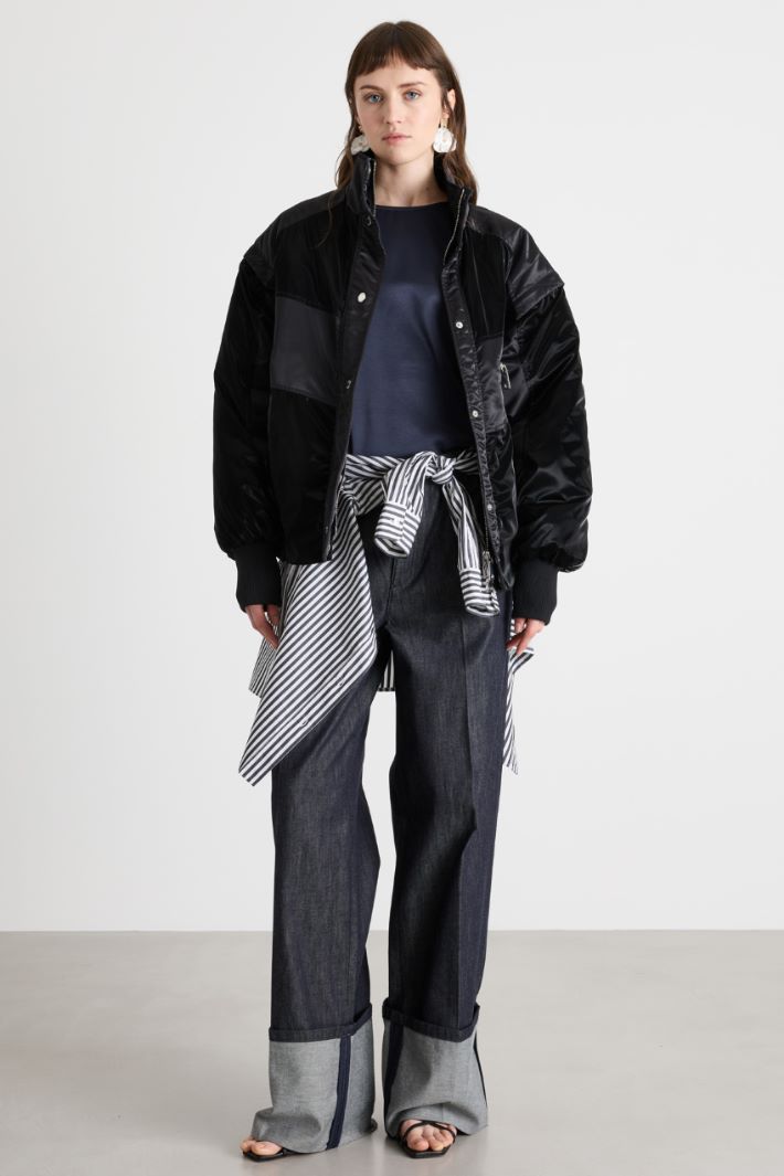 T-shirt in raso tecnico e jersey Intrend