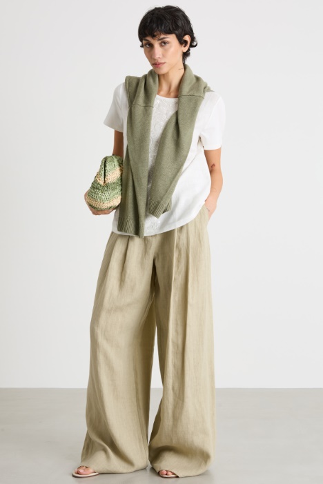 T-shirt with embroidered panel Intrend