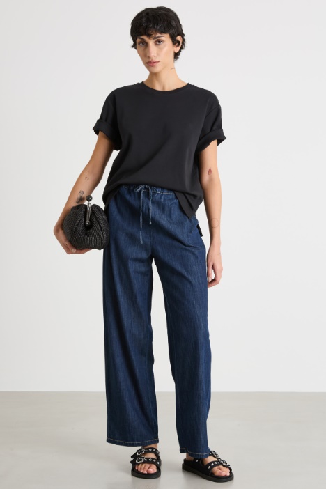 Side-slit T-shirt Intrend