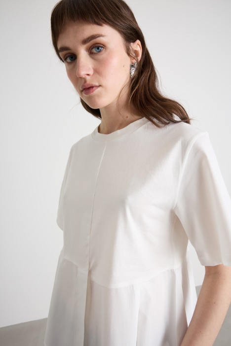 T-shirt con pannelli