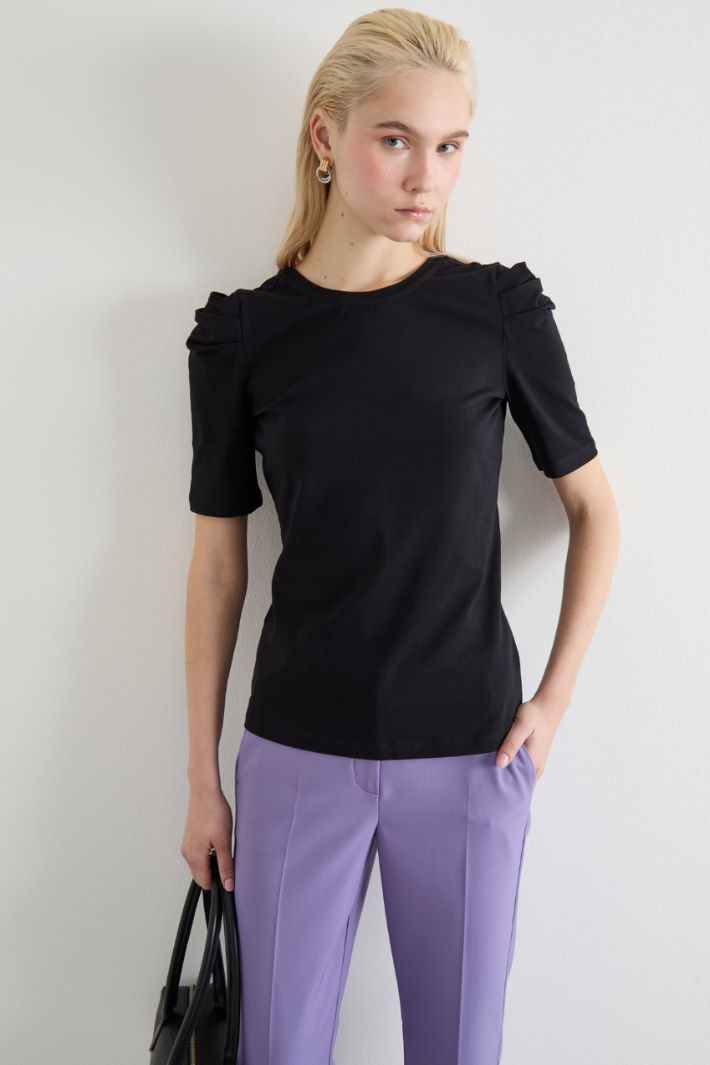 V-back T-shirt Intrend - 2