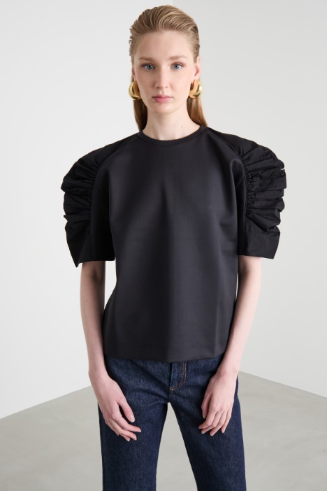 Ruched-sleeve T-shirt Intrend