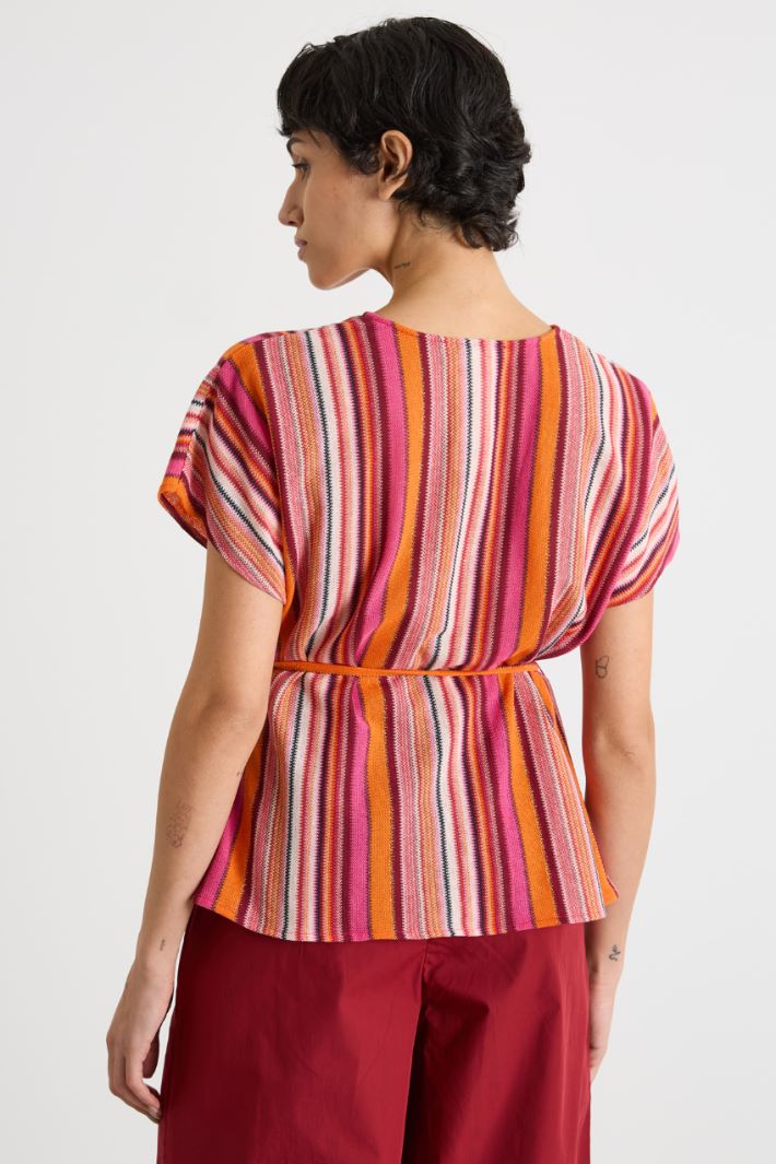 Belted T-shirt Intrend - 4