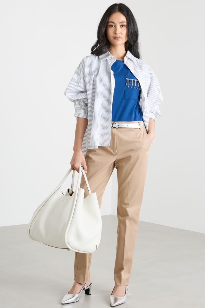 Jewel-embroidered T-shirt Intrend