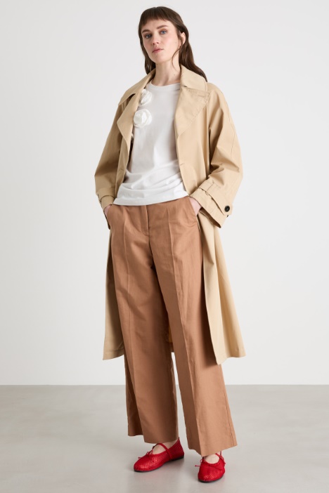 T-shirt con applicazioni floreali Intrend