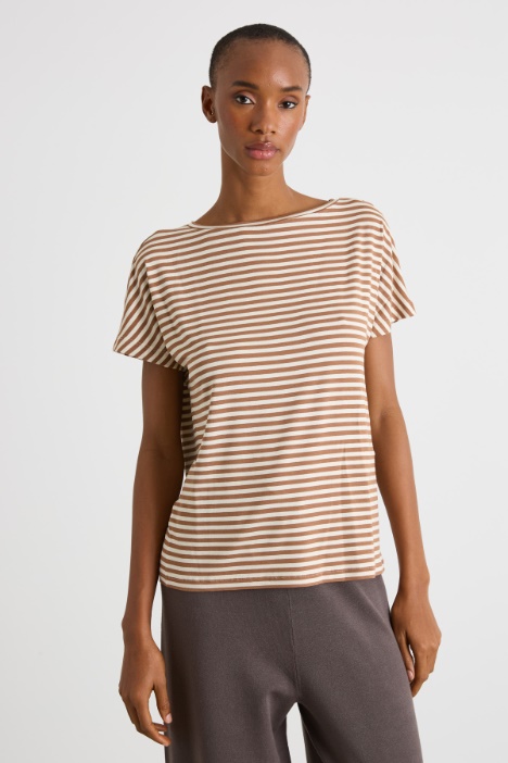 Fitted T-shirt Intrend