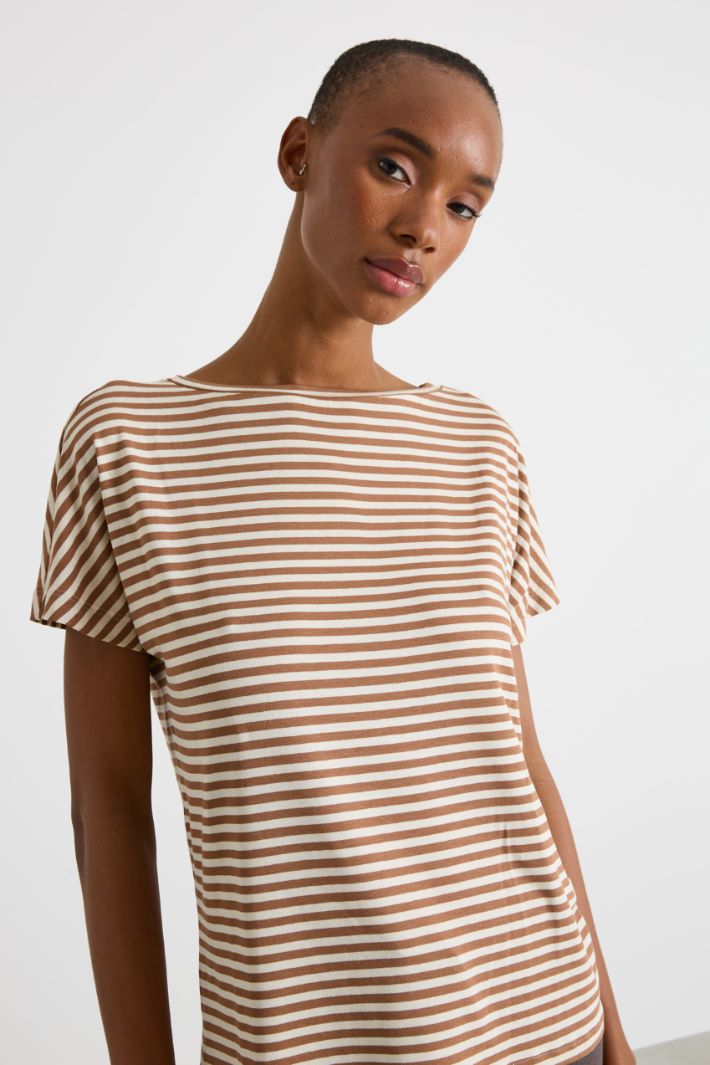 Fitted T-shirt Intrend - 3