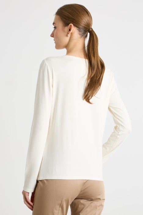 Camiseta con escote de pico