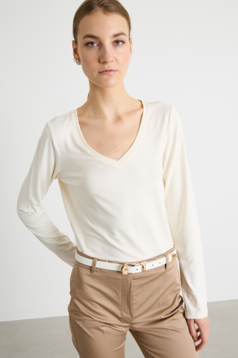 V-neck T-shirt Intrend