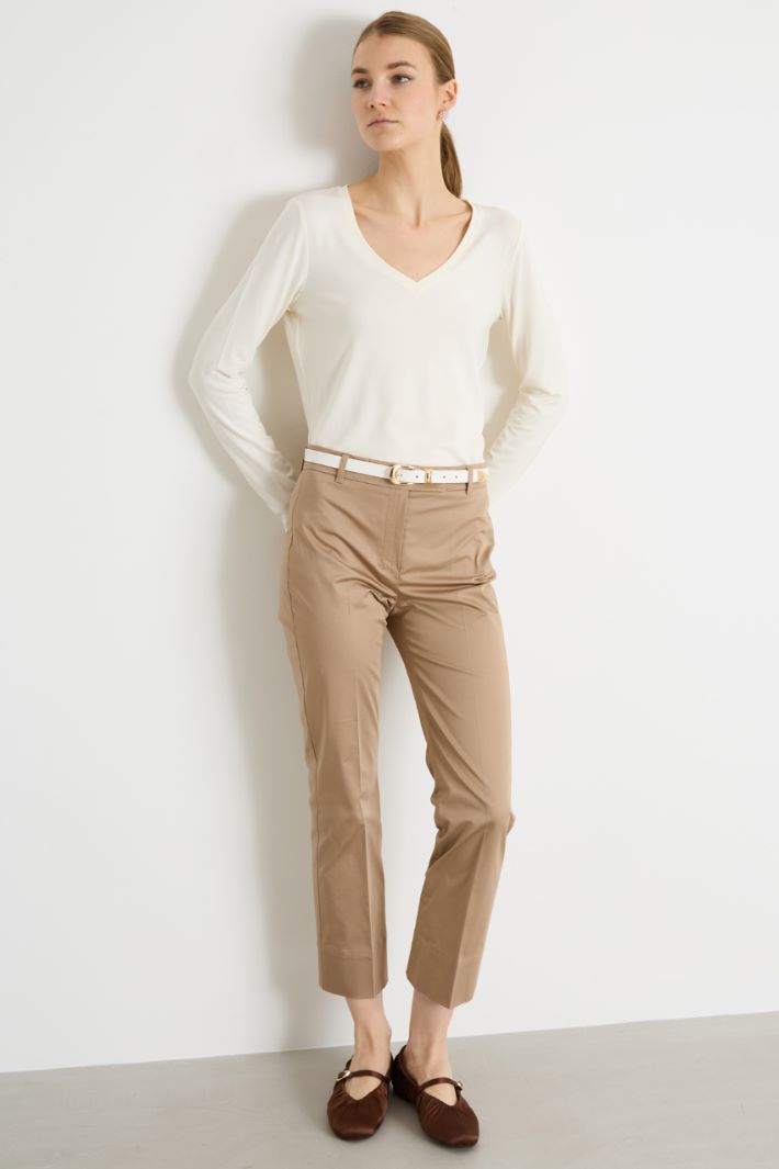 V-neck T-shirt Intrend