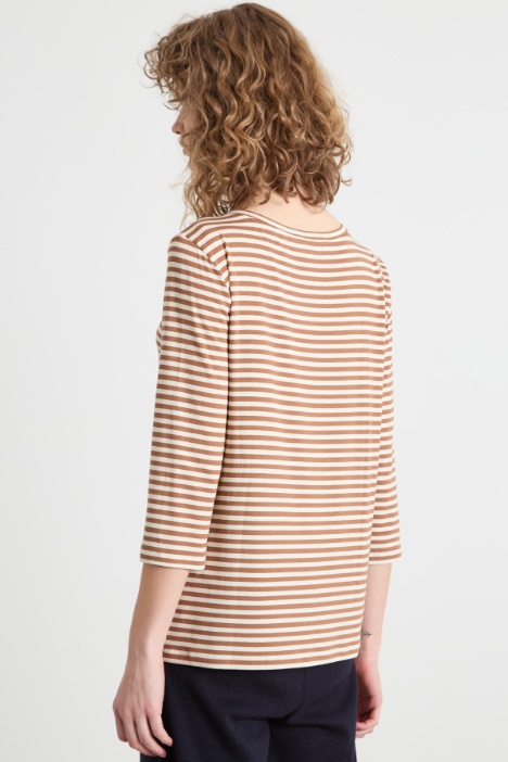 T-shirt con manica a tre quarti