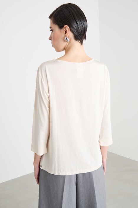 Camiseta de punto fluido