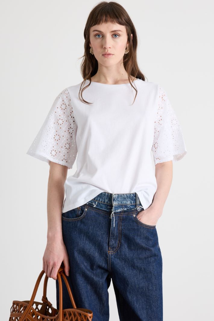 T-shirt con maniche ricamate Intrend - 2