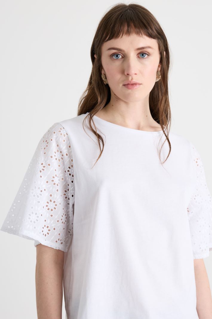 T-shirt con maniche ricamate Intrend - 3