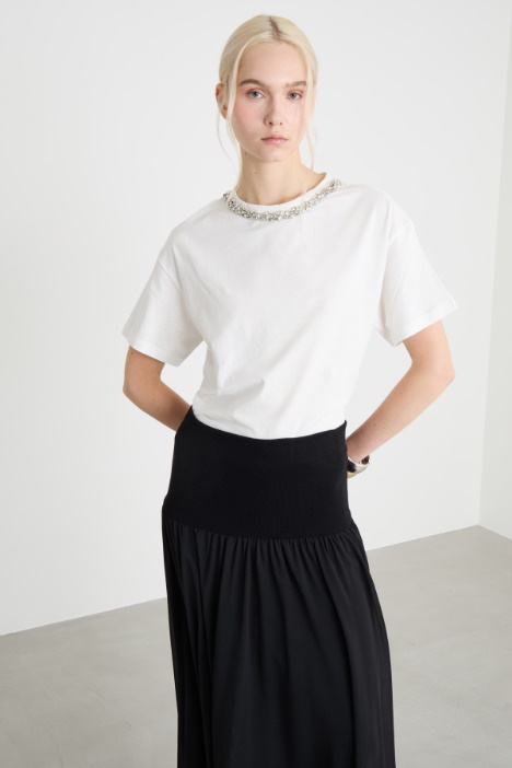 Rhinestone-embellished boxy T-shirt Intrend