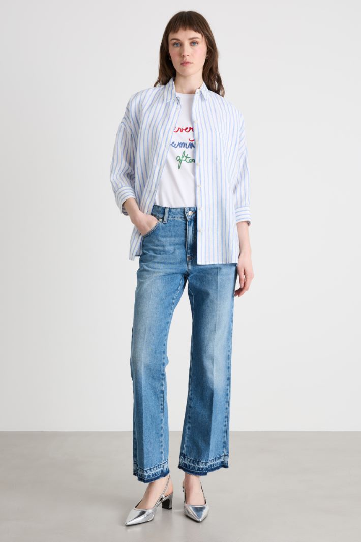 T-shirt stampata e ricamata Intrend