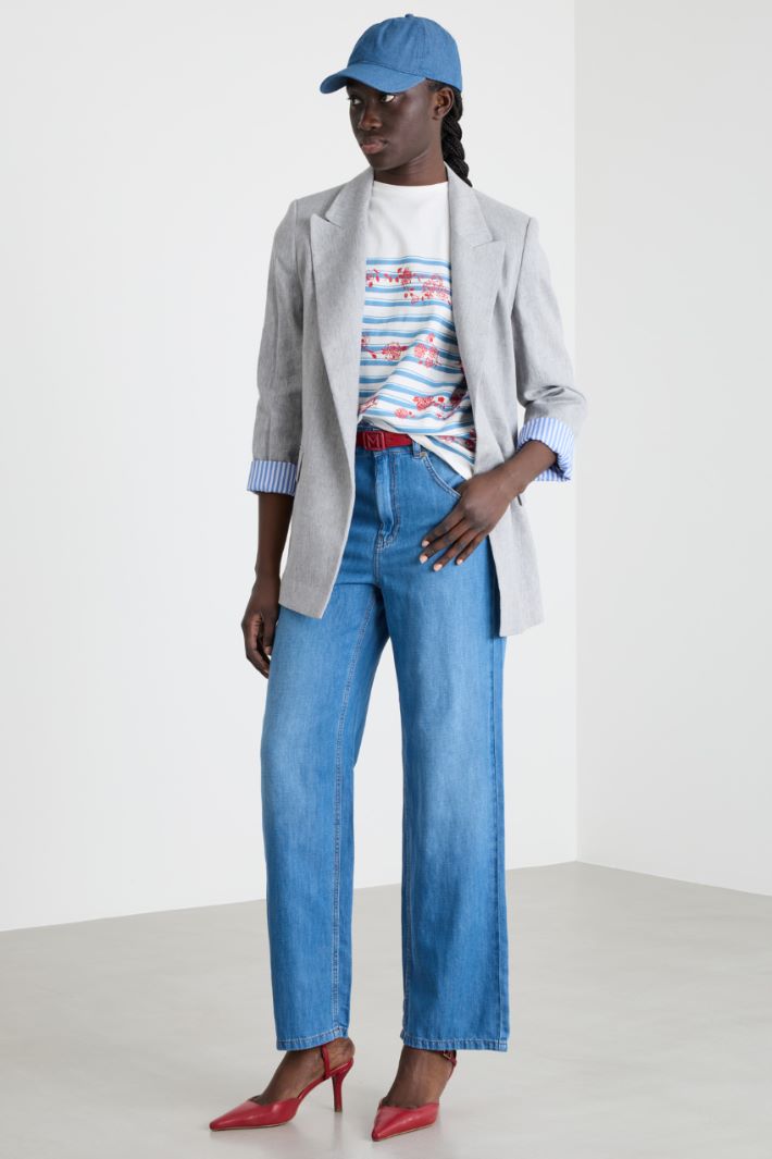 T-shirt stampata e ricamata Intrend