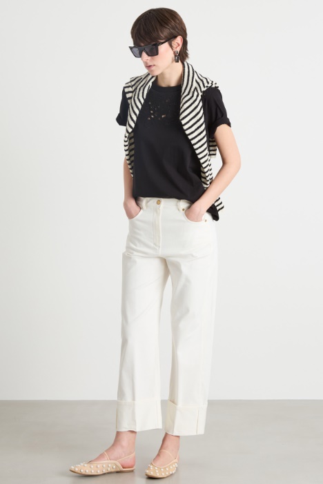 Broderie Anglaise-embroidered T-shirt Intrend