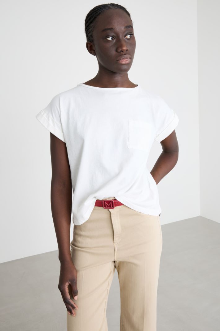 T-shirt con tasca Intrend - 2