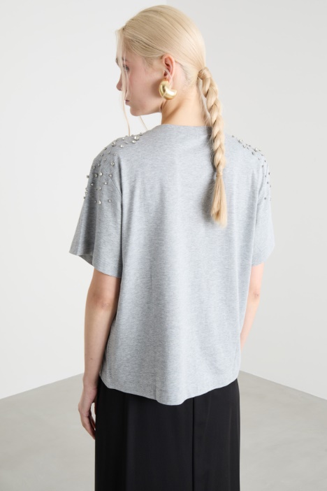 T-shirt con ricamo gioiello