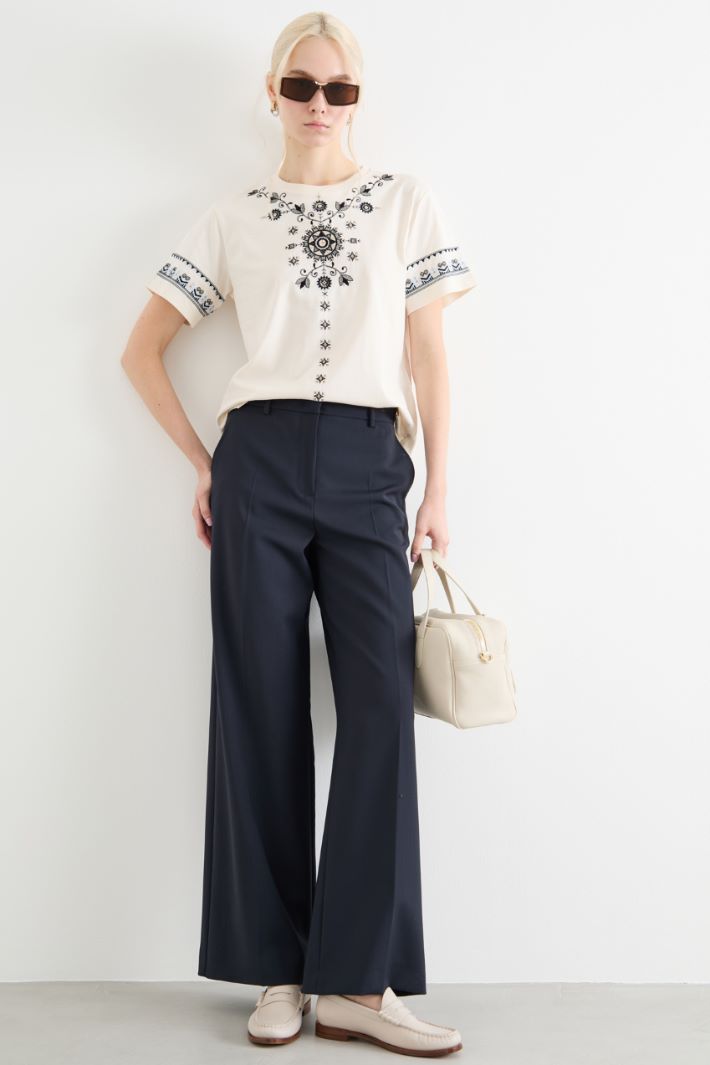 Crew-neck embroidered T-shirt Intrend