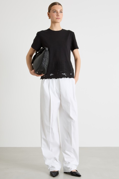 Embroidered-Hem T-Shirt Intrend