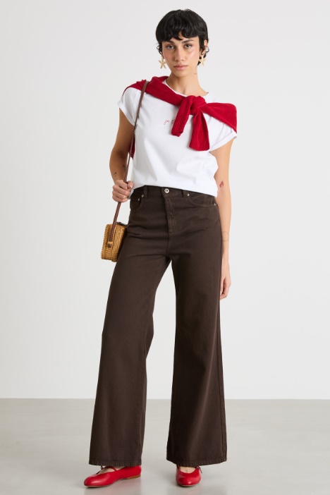 T-shirt with turn-ups Intrend