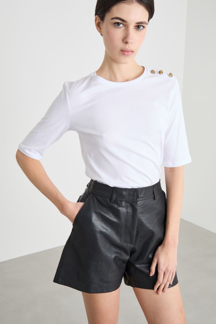 Button-detail T-shirt Intrend - 2