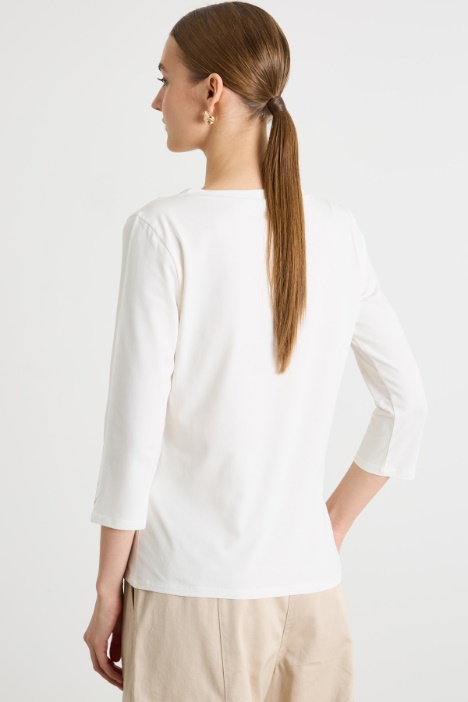 Camiseta con cuello barco de jersey