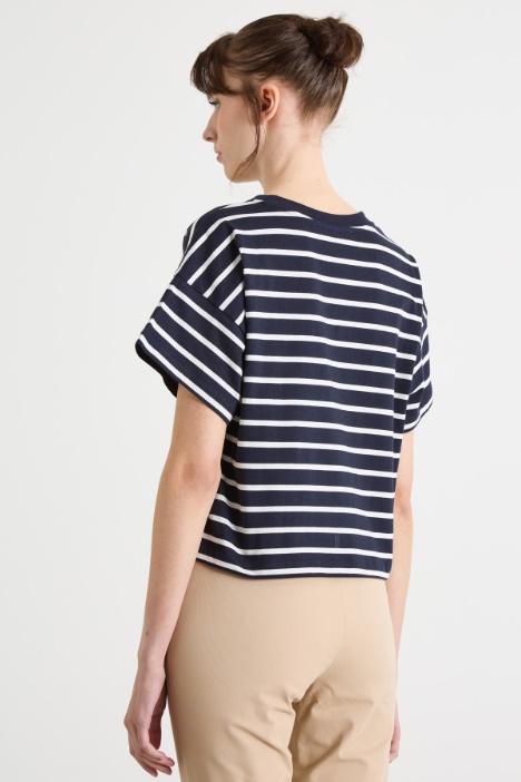 T-shirt boxy a spalla scesa