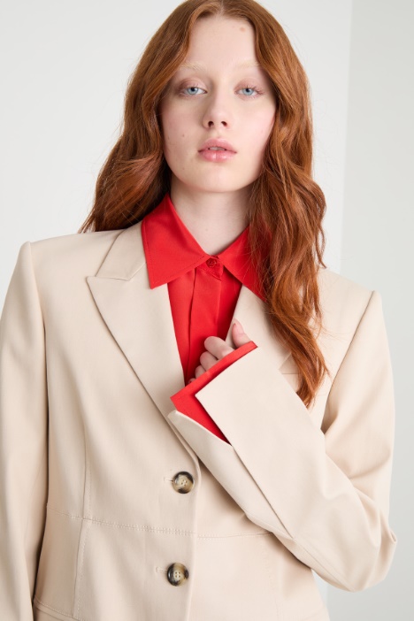 Blazer aderente in twill