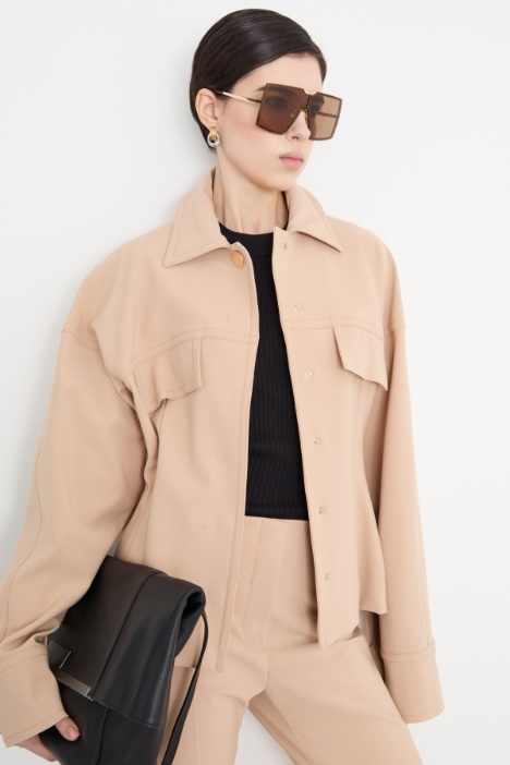 Fitted jacket with concealed fastening Intrend