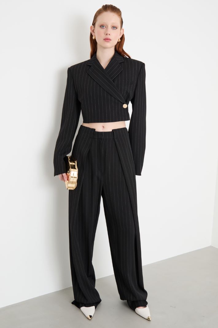 Cropped pinstripe blazer Intrend