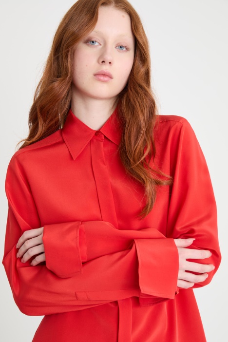 Blusa de crepé fluido