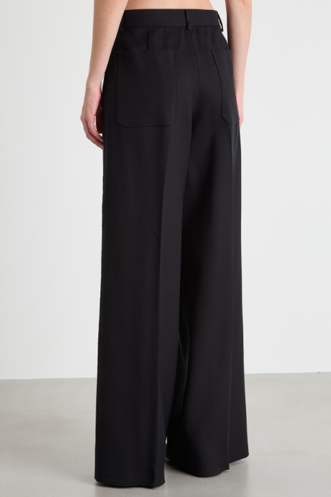 Pantalone palazzo con pinces