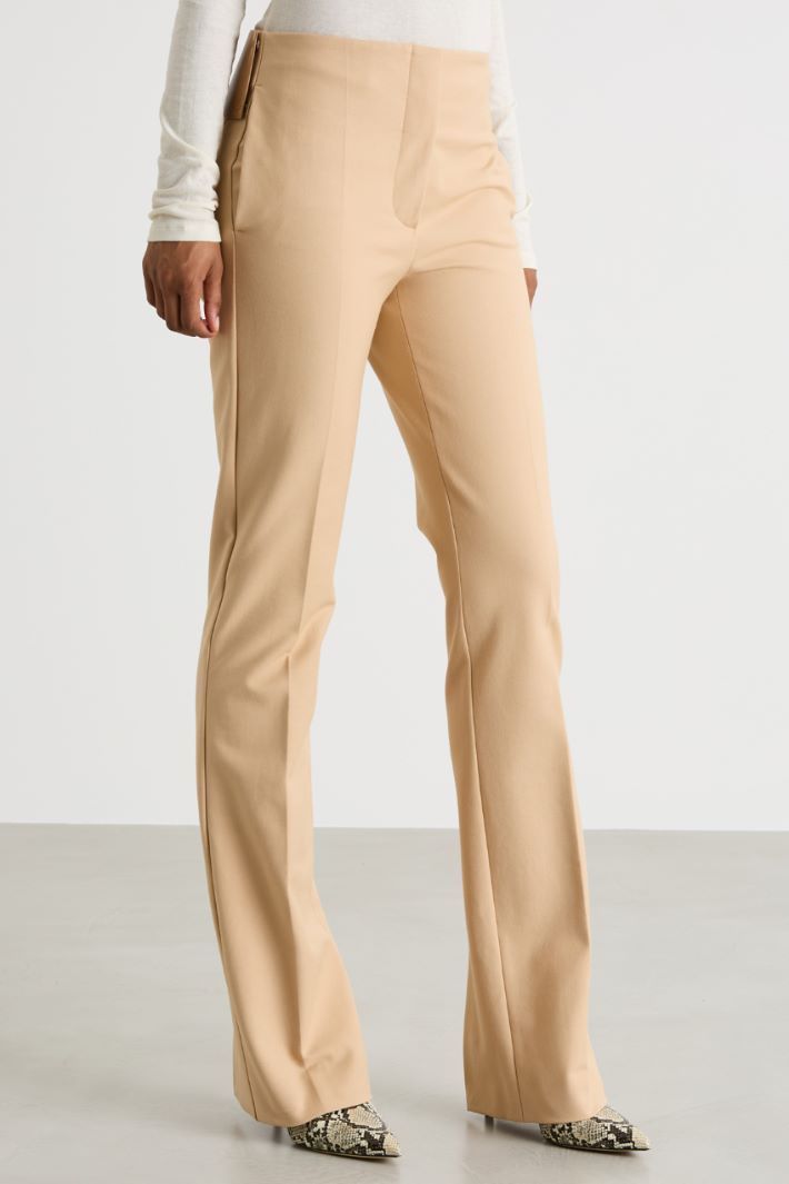Pantaloni aderenti con zip sul fondo Intrend - 2