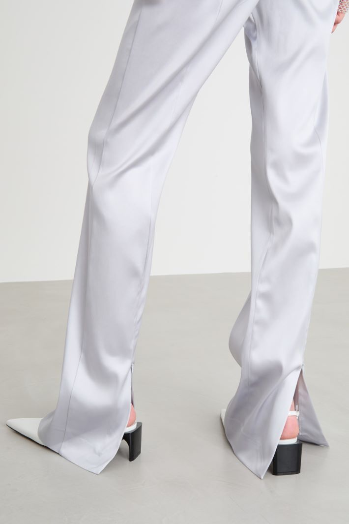 Slim-fit satin trousers Intrend - 3