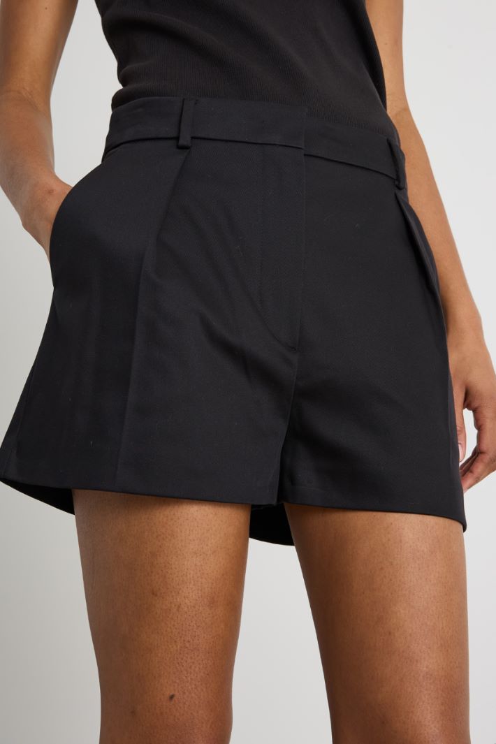 Stretch gabardine shorts Intrend - 3