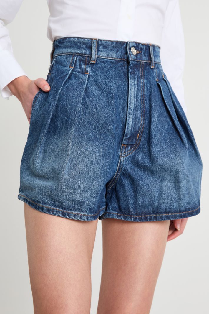 Pleated denim shorts Intrend - 3