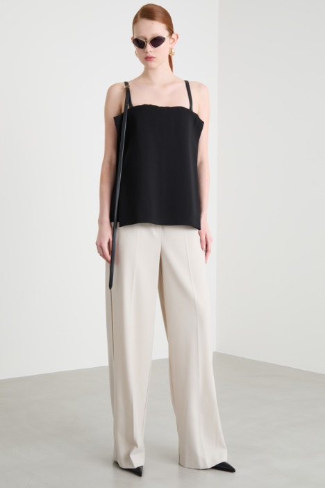 Off-shoulder cady top Intrend