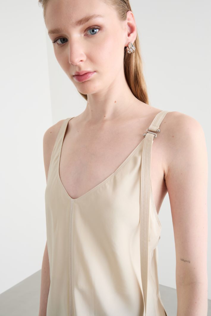 Side-slit top in viscose canvas Intrend - 3