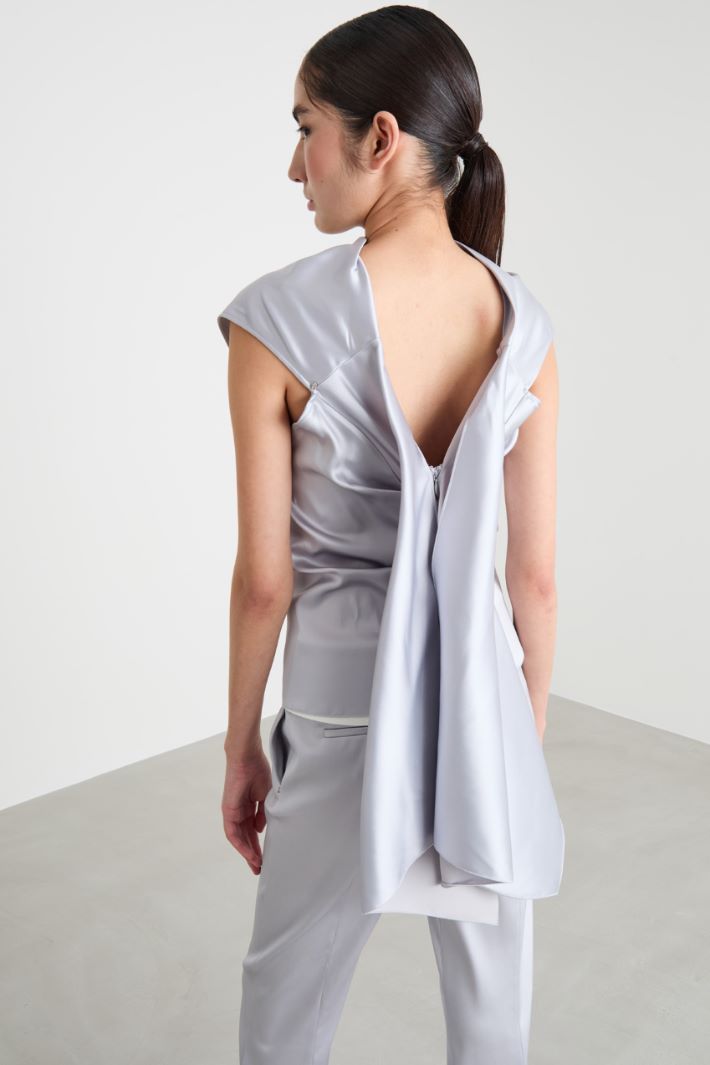 Sleeveless draped stretch-satin top Intrend - 4