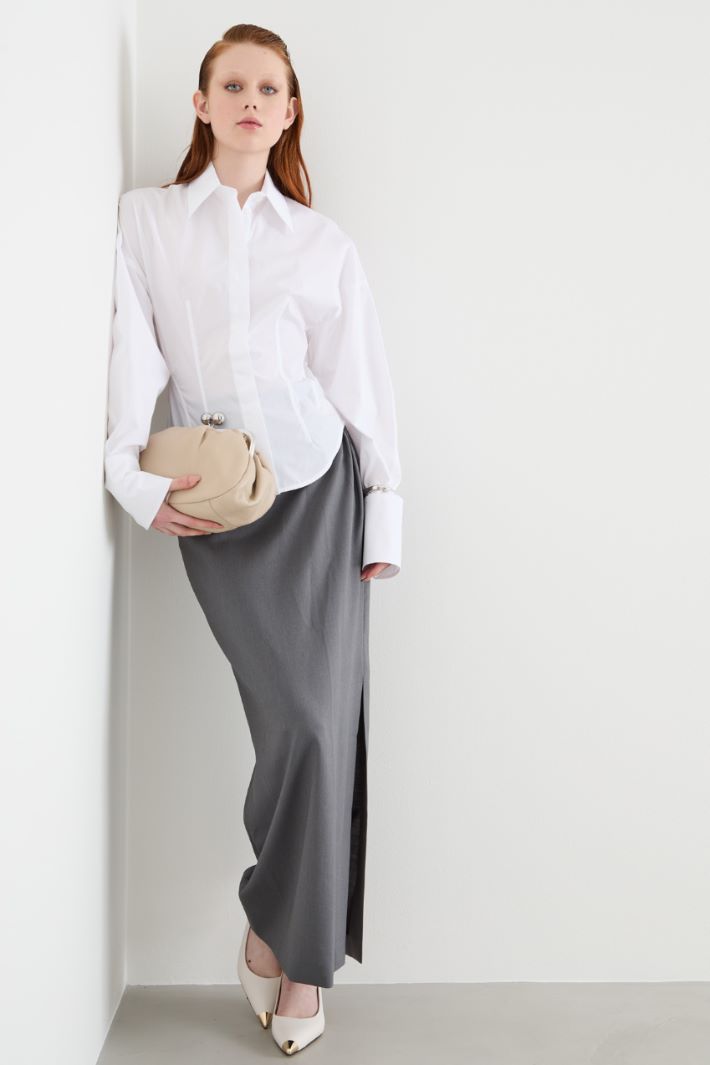 Rounded-hem poplin shirt Intrend