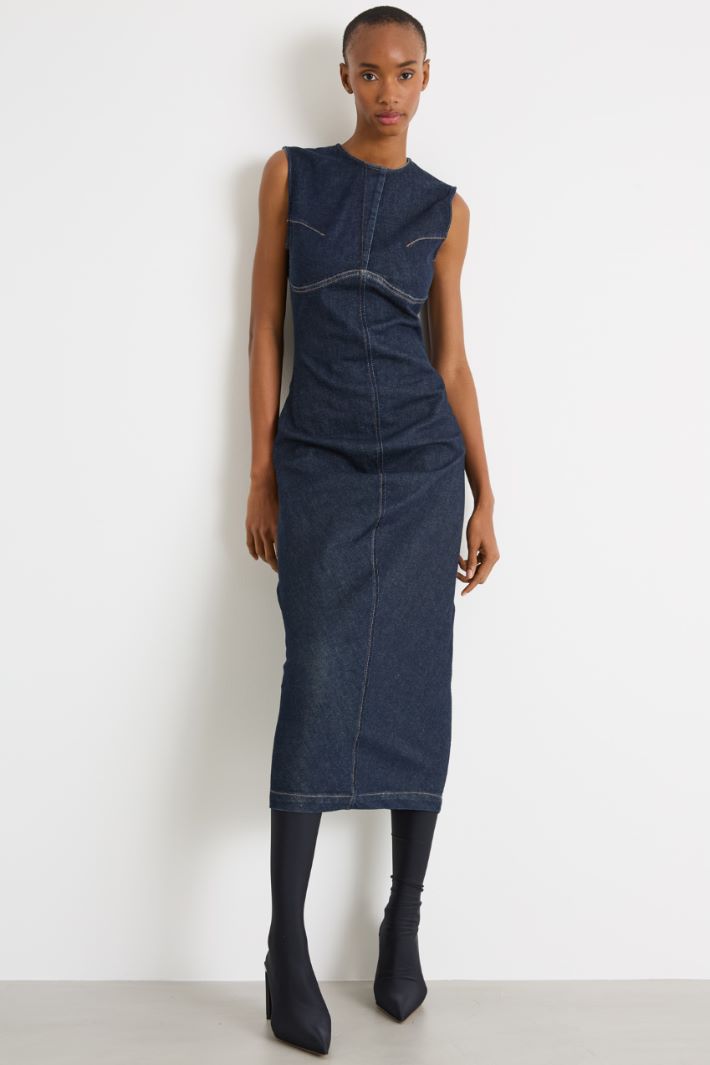Sleeveless denim dress Intrend - 2