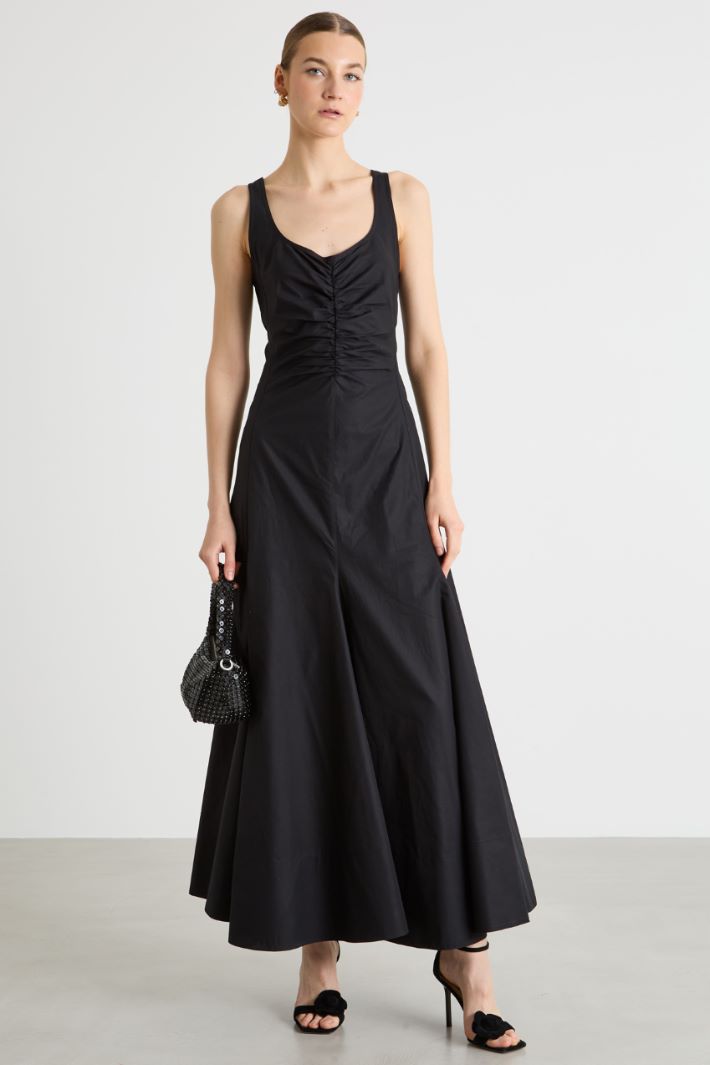 Ruched Fitted Dress Intrend