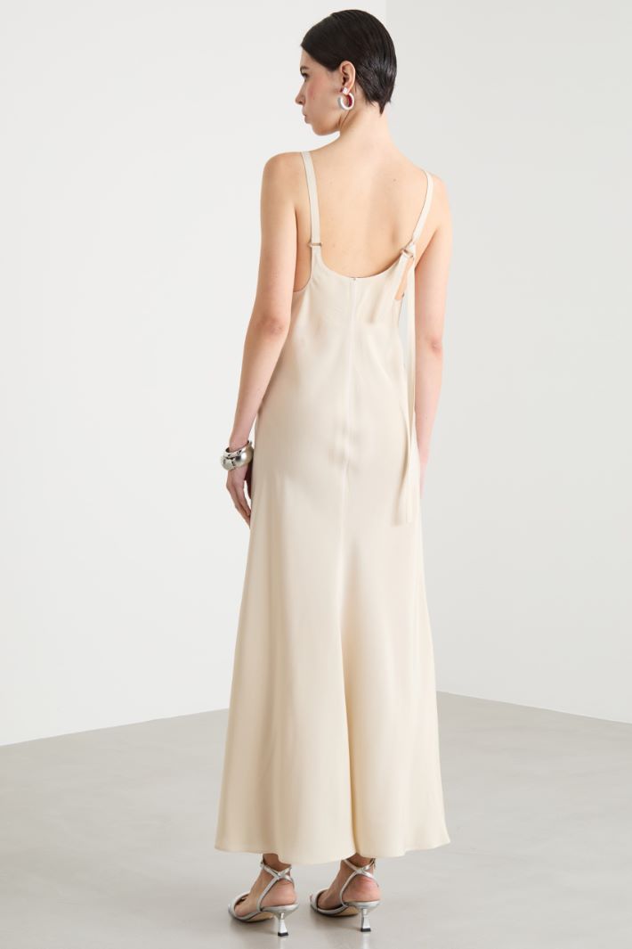 Abito lungo con spallino regolabile Intrend - 4