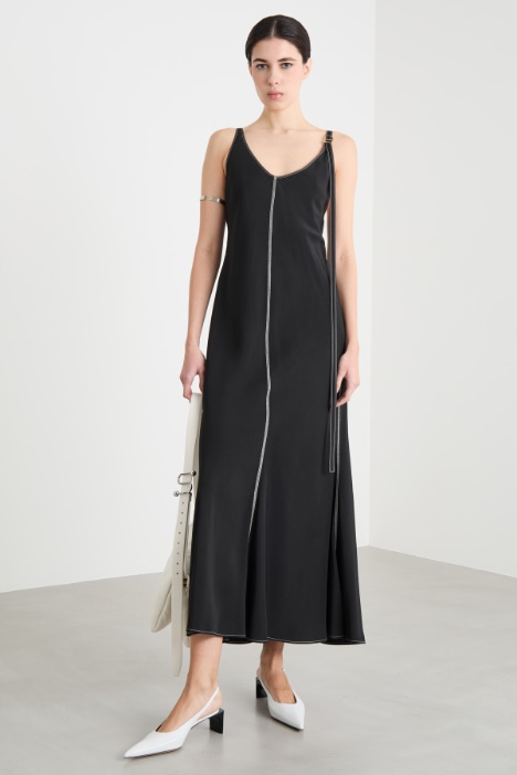 Abito lungo con spallino regolabile Intrend