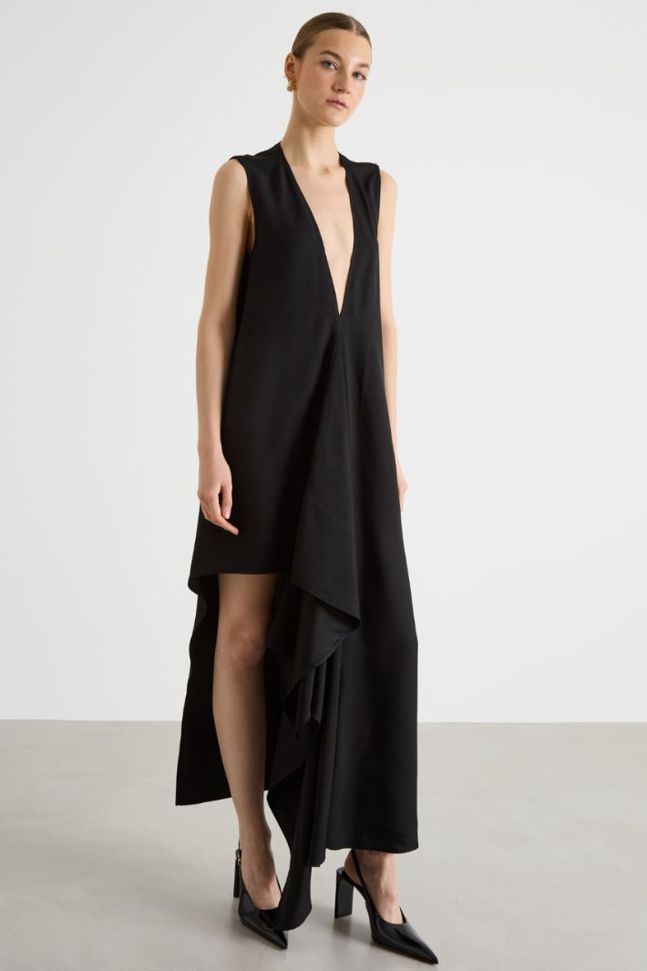 Abito lungo asimmetrico Intrend - 2